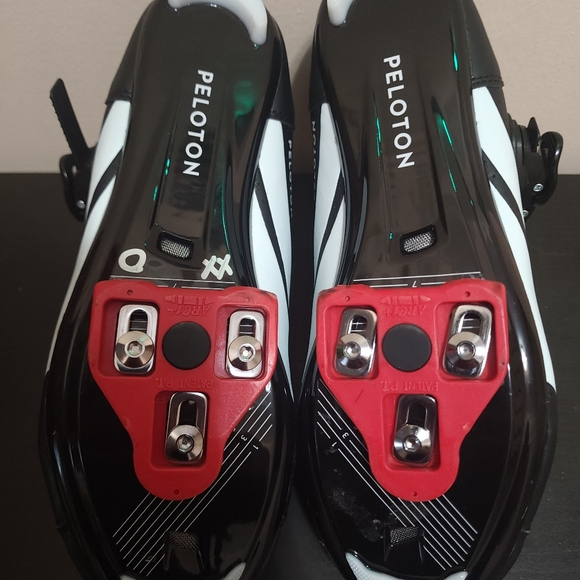 Peloton Snap in Cycling Shoes - Picture 4 of 6